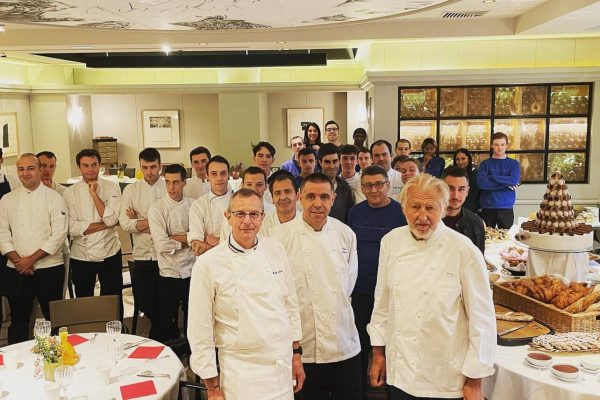 11-paris-pierre-gagnaire-restaurant-french-gastronomic-min